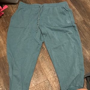 New Victoria’s Secret sweatpants